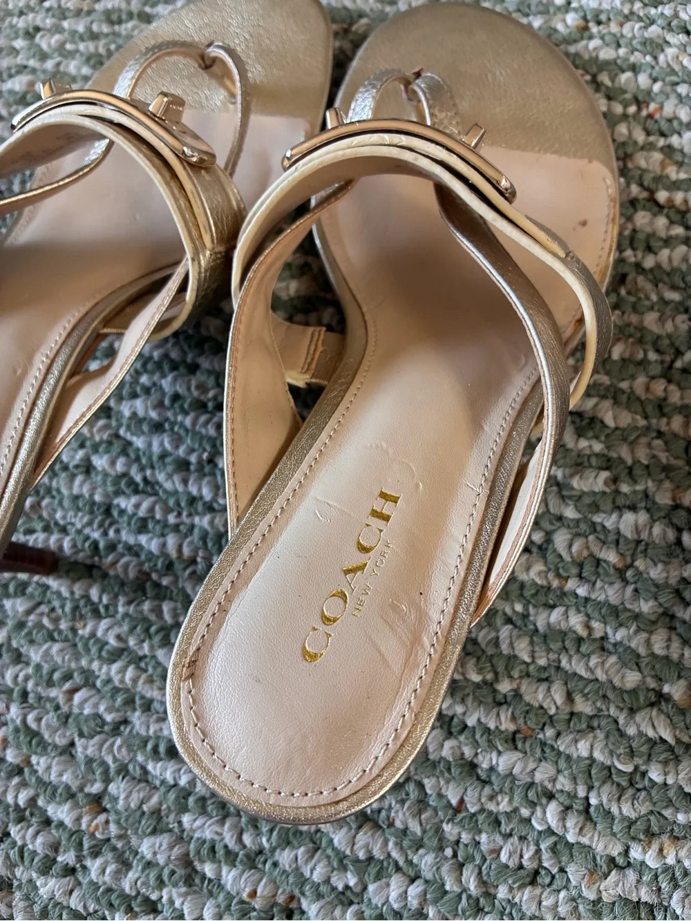 😎 Coach Olina Gold strappy kitten heels